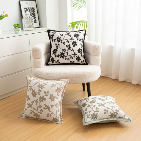 Chenille Cream-Style Maple Leaf Cushion Cover